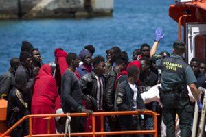 Italija žada „nubausti tvarkos drumstėjus“ dėl dar vienos migrantų gelbėjimo operacijos