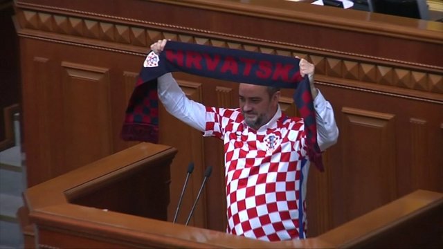 FIFA nubaustus Kroatijos rinktinės narius užstojo Ukrainos parlamentarai