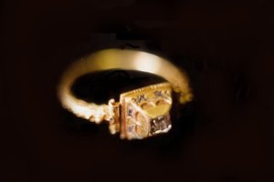 Klaipėdos kultūros magistrų žiedai - fotomenininkui R.Treigiui ir skulptoriui A.Bosui