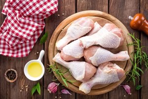 Tai turi žinoti kiekvienas: gudrybės, padėsiančios atpažinti sugedusią vištieną