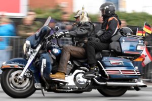 Portugalijoje suimti pusšimtis baikerių grupuotės „Hells Angels“ narių