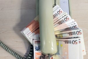 Šiauliuose 6 recidyvistai kaltinami sukčiavimu, į jų pinkles papuolė 4 moterys