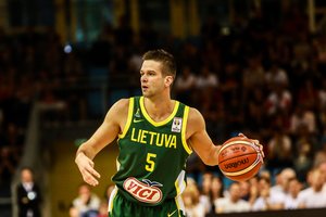 Mantas Kalnietis sulaukė Tony Parkerio valdomo klubo pasiūlymo