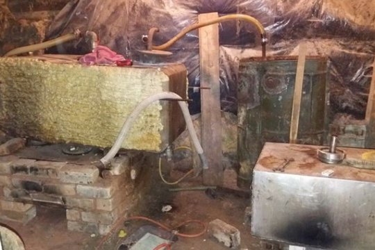 Kalvarijoje pareigūnams įkliuvo „naminukės“ gamintojai