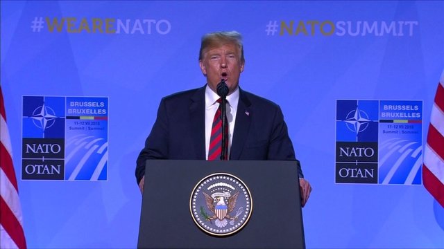 Donaldas Trumpas grasina, kad JAV trauksis iš NATO