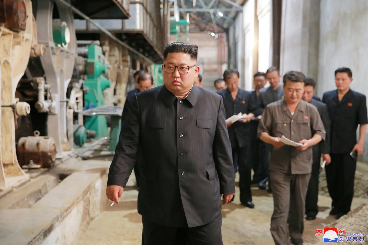  Šiaurės Korėjos pareigūnai ketvirtadienį nepasirodė planuotose derybose su amerikiečiais, per kurias ketinta aptarti Korėjos kare žuvusių JAV karių palaikų sugrąžinimą, pranešė Pietų Korėjos naujienų agentūra „Yonhap“.<br>Reuters/Scanpix nuotr.