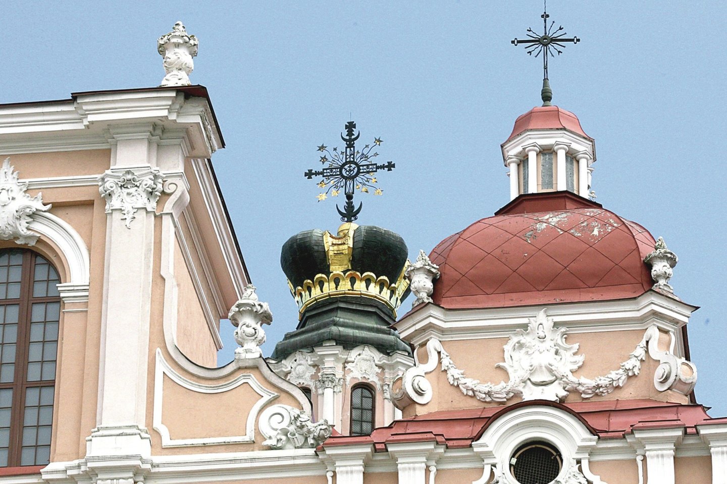 Šv.Kazimiero bažnyčios Jogailaičių karūna atstatyta prieš 76 metus.