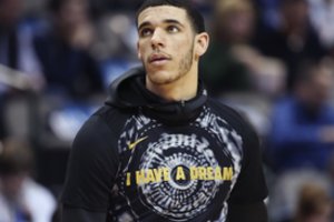 Lonzo Ballo laukia kelio operacija