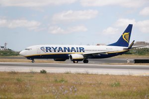 Iš Airijos su „Ryanair“ skridę keleiviai patyrė košmarą – dešimtims pasipylė kraujas