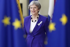 Dveji Theresos May metai valdžioje: „Brexit“ spąstai verčia kasdien kautis dėl išlikimo