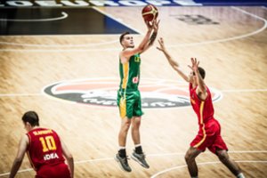 Lietuvos 20-mečių vaikinų rinktinė po pratęsimo išvargo pergalę prieš Juodkalniją