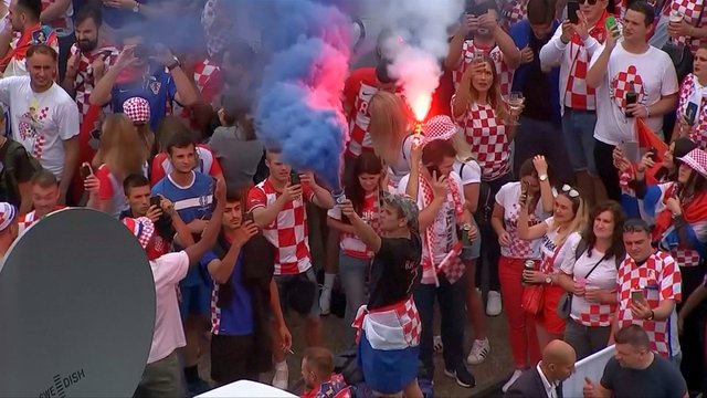 Kroatų sirgaliai užpildė pagrindinę Zagrebo aikštę: laukia užgniaužę kvapą