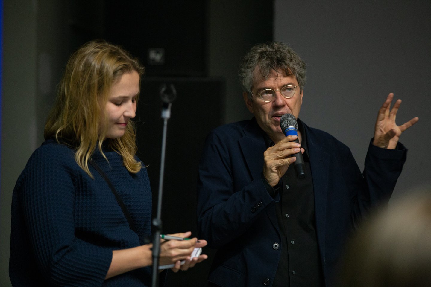  Filmą „Beuysas“ pristatė jo režisierius A.Veielis.<br> Rengėjų nuotr.