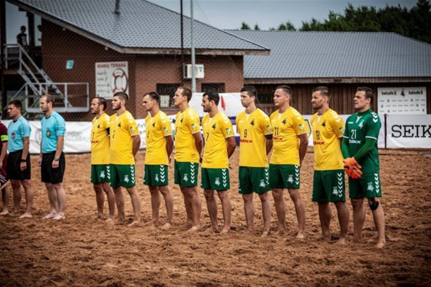  Lietuvos paplūdimio futbolo rinktinė išbandė jėgas draugiškose rungtynėse su Latvija.<br> LFF nuotr.
