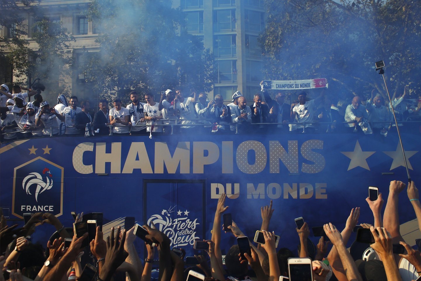  Prancūzijos futbolo rinktinė sugrįžo namo, tapusi 2018 metų pasaulio čempione<br> AP nuotr.