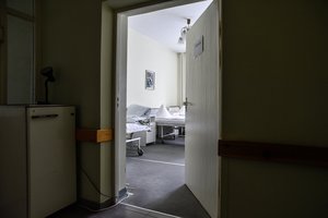 Biržuose žuvo pro ligoninės langą iškritęs vyras