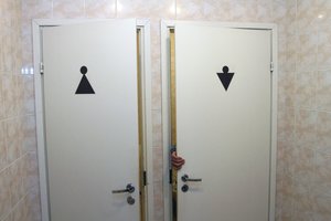 Neringos savivaldybė nurodė, kodėl pakėlė kainą, – užkliuvo į tualetus plūstantys žmonės