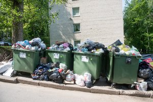 Tarnyba teiraujasi, kaip sostinė kompensuos gyventojams dėl atliekų vežimo