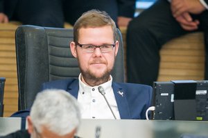 Justas Džiugelis kelia bangas frakcijoje: „Deja, Ramūnas yra patologinis melagis“