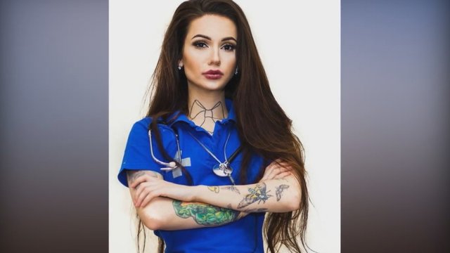 Seksualiausia Rusijos medikė sulaukė problemų dėl savo nuotraukų