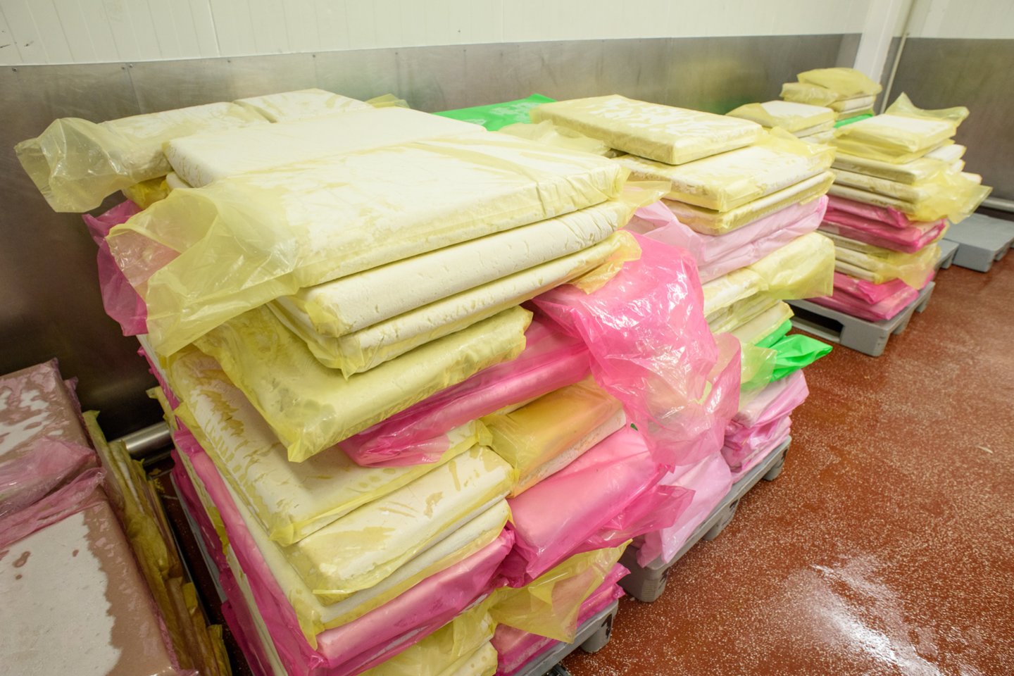 „Šiuo metu „Vičiūnų grupė“ derasi su dar keliomis didžiosiomis japonų korporacijomis ir prekybos tinklais. Todėl Laisvosios prekybos susitarimas, žinoma, yra sveikintinas žingsnis, kuris sumažins mokestinę ir biurokratinę naštą, palengvins verslo plėtrą“, – BNS sakė Š. Matijošaitis.<br>D.Umbraso nuotr.