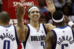 Dirkas Nowitzki dar nemeta krepšinio – žais dar vieną sezoną