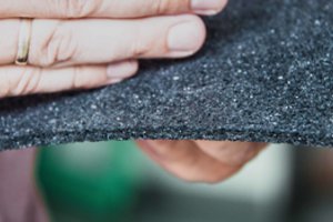 Netikėtas VGTU mokslininkų sprendimas: triukšmui mažinti pasitelkė senas padangas