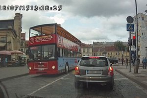 Vilniaus eismo tvarkytojai paaiškino, kaip veikia šviesoforas prie Halės turgaus