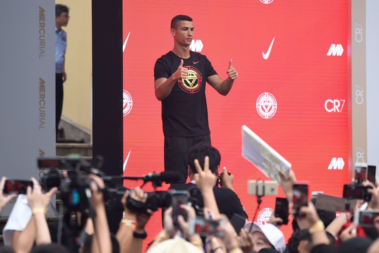  C.Ronaldo interviu nustebino kinus.<br> AFP/Scanpix nuotr.