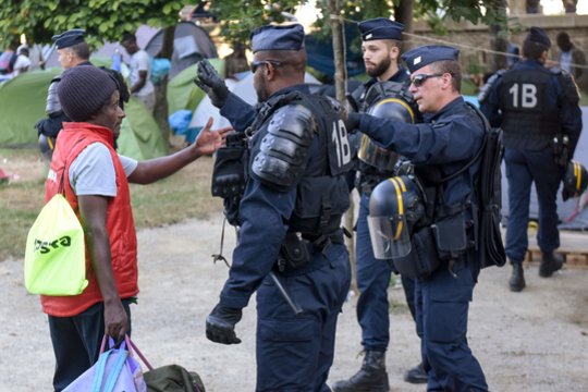 Prancūzijos policija išvaikė 450 migrantus iš stovyklos Nante