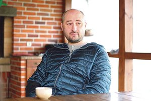  Arkadijus Babčenka atskleidė savo „nužudymo“ įvykių seką