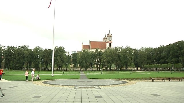 Vilniuje pranešus apie pavogtas atminimo lentas paaiškėjo netikėta versija
