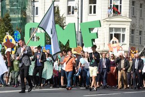 Pranešimas iš LAMA BPO išgąsdino abiturientę – bijo, kad nepateks į svajonių studijas