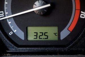 Lietuvos link artėja stiprėjantis anticiklonas: nuo karščio sunku bus net naktį
