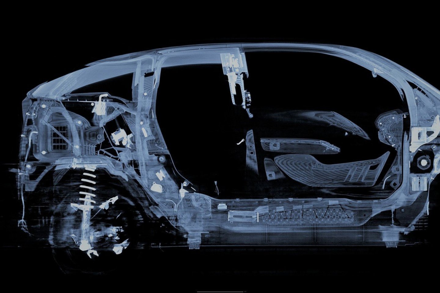  BMW atstovai įsitikinę, kad toks kompiuterinės tomografijosturės didžiulę įtaką technologijų diegimo greičiui.<br> Gamintojo nuotr.