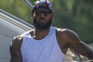 Stebina it plienas tvirtas LeBrono Jameso kūnas? Paaiškino, kiek tai kainuoja