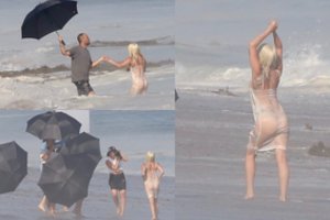 Sušlapusi Lady Gagos suknelė apnuogino slapčiausias vieteles