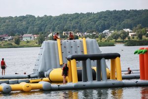 Dar viena nelaimė Lampėdžio ežere – nuo atrakciono nukrito berniukas