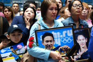 Kazachstane suimti trys asmenys, įtariami dailiojo čiuožimo olimpiečio nužudymu