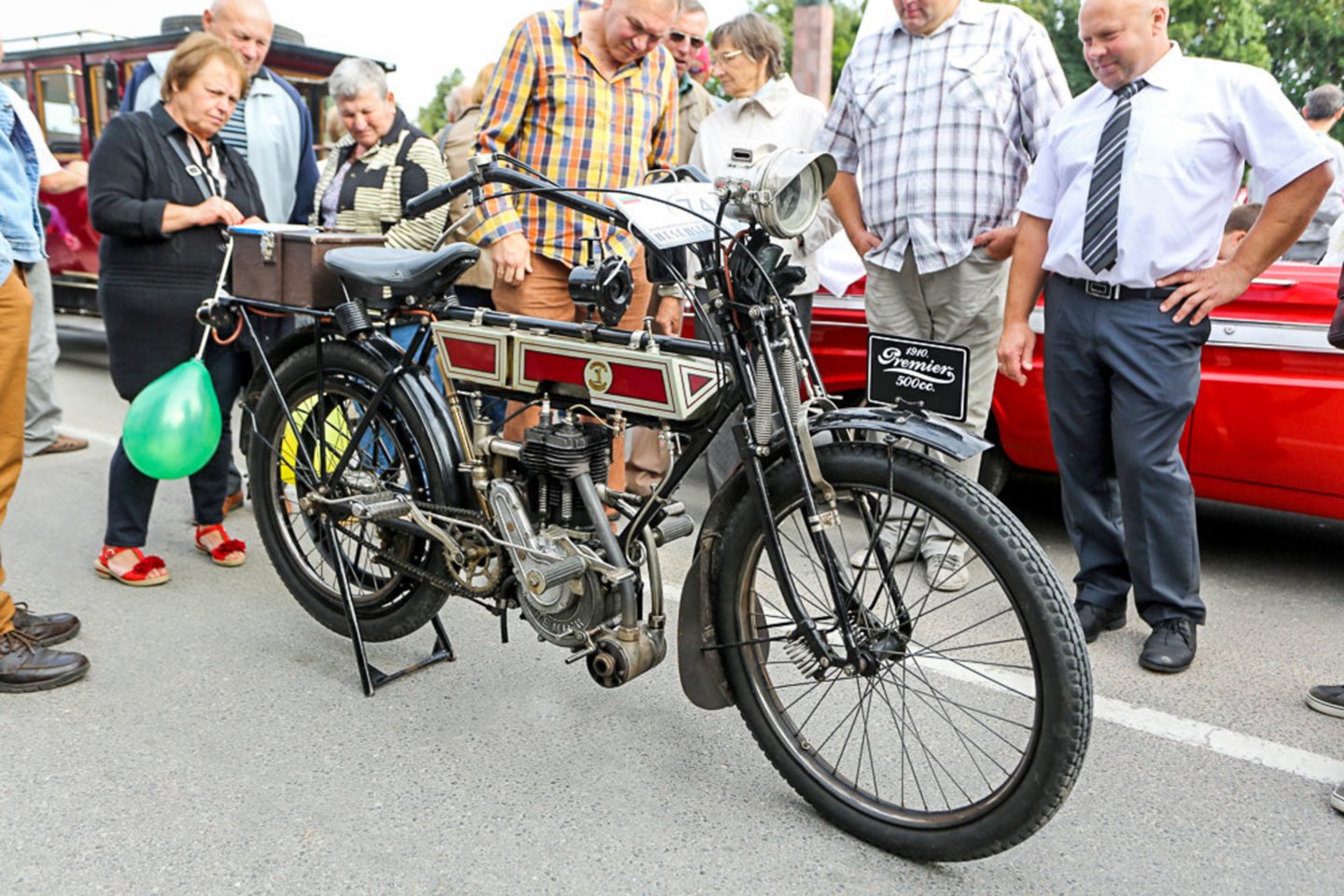„Nesenstanti Klasika 2015“: 1920 metais pagamintas motociklas „Premier“.<br> Inos Stankevičienės nuotr.