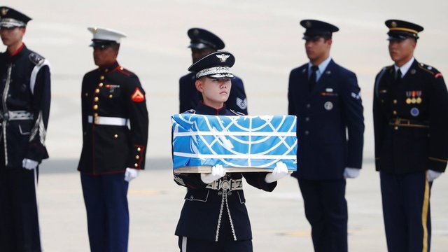 Šiaurės Korėja grąžino JAV karių palaikus