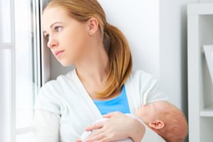 Mamai įtarimų sukėlė jos naujagimio pirštukai. Tai signalizavo apie retą ligą