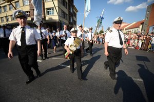 Klaipėdą sudrebino jūros šventės eisena: gatves užliejo spalvos ir muzika