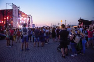 Jūros šventės koncertas sudomino daugiatūkstantinę minią