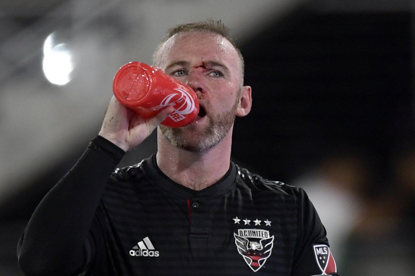  W.Rooney patyrė nosies traumą.<br> AP nuotr.