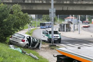 BMW avarija sostinėje: praneša apie penkis nukentėjusius žmones