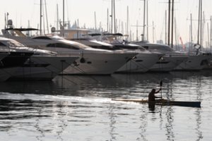 Juodkalnijoje jūroje susidūrus burinei valčiai ir jachtai žuvo du lenkai