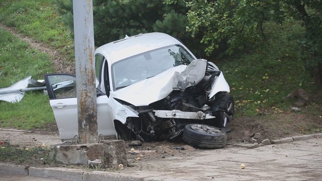 Per galimai girto BMW vairuotojo sukeltą avariją Vilniuje sužeisti 5 žmonės
