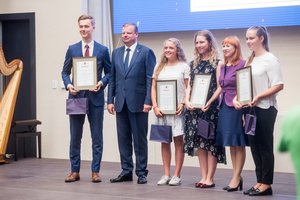 Tris 100-ukus gavusio abituriento mama: „Širdis drebėjo visai šeimai“