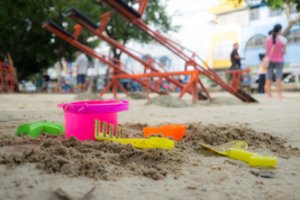 Klaipėdietė pasipiktinusi: berniukas verkė pasikūkčiodamas, o auklėtoja pradėjo spektaklį